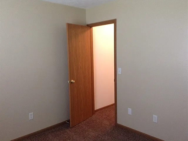 1344 Crescent Ct — Photo 13