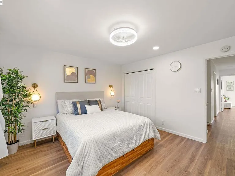 35290 Farnham Dr — Photo 25