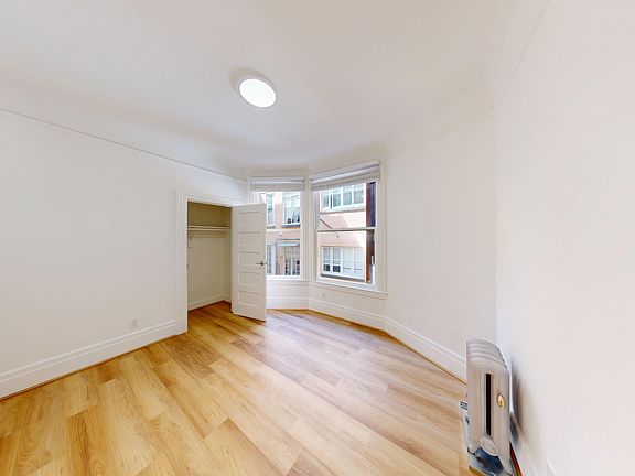 3rd image of 1340 Taylor St #5117594