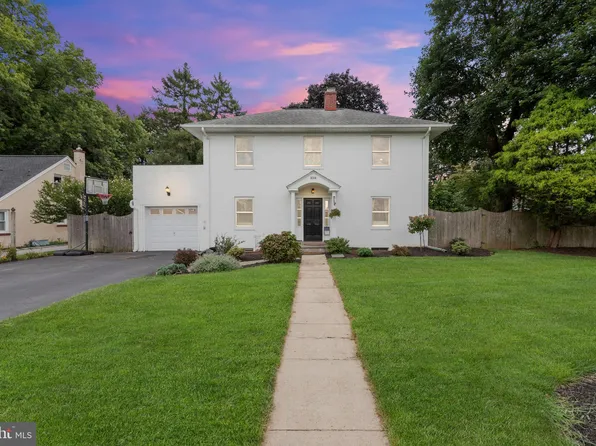 1014 Faustina Dr, West Chester, PA 19382