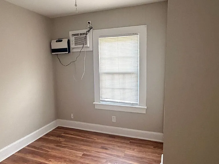 412A Davis St — Photo 8