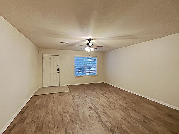 5th image of 15839 Sarasam Creek Ct