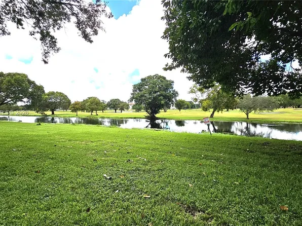 13155 SW 7th Ct APT 109E, Hollywood, FL 33027