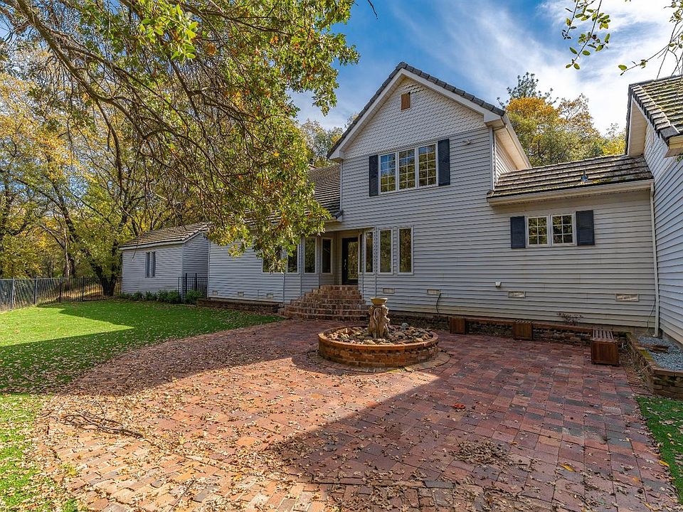 1st image of 13960 Sierra Ct