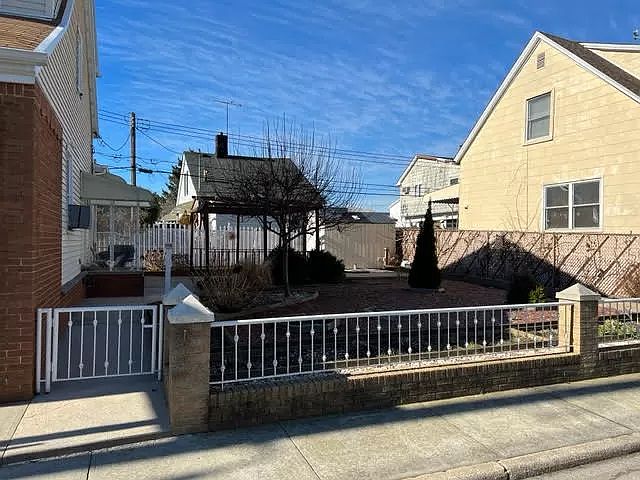 2nd image of 25 Ebony Ct