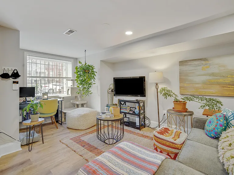 1740 N Capitol St NW #1 — Photo 3