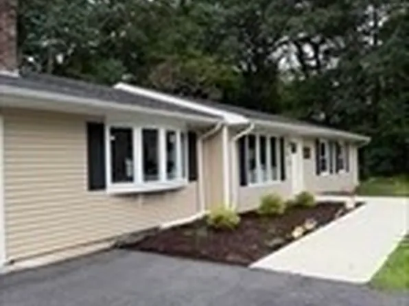 443 Cross Rd, Dartmouth, MA 02747