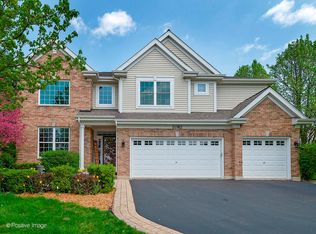 2082 Raintree Rd, Yorkville, IL 60560