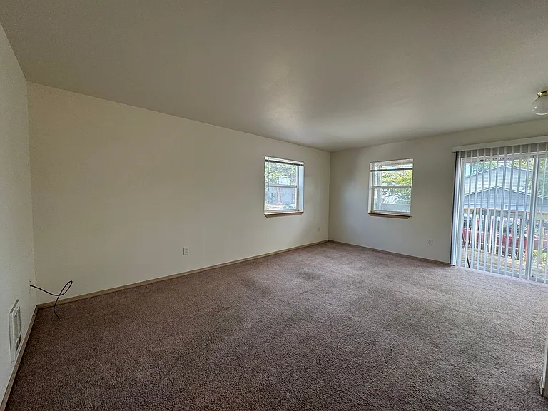 1501 H St #101 — Photo 4