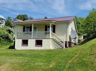 509 Riverview Ave, Fries, VA 24330