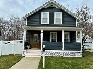 19 Memorial Ave, Lincoln, RI 02865