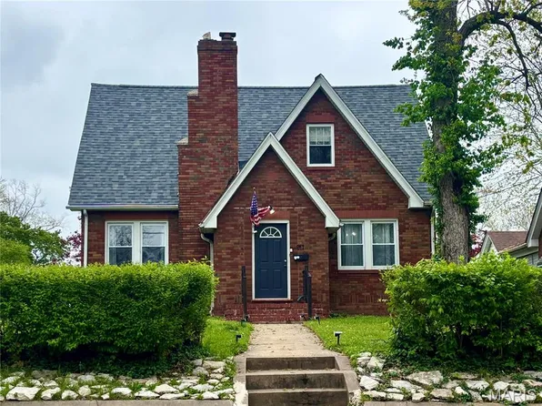 911 Main St, Alton, IL 62002