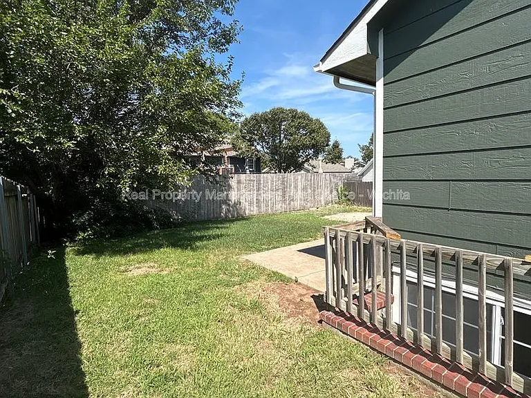 1823 S Shiloh St — Photo 40