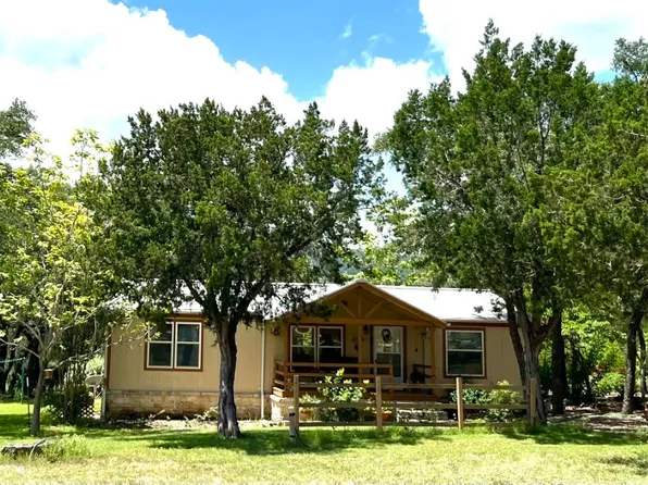 3187 County Road 361, Utopia, TX 78884