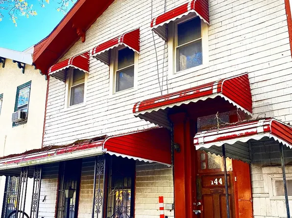 144 Cambridge Pl, Brooklyn, NY 11238
