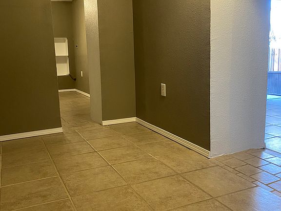 3rd image of 2312 Copper Ave #B