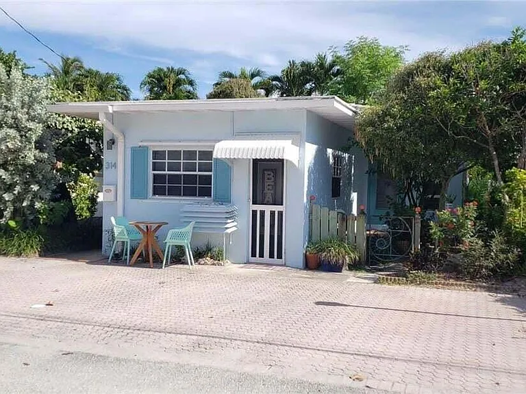 314 Desoto St — Photo 3