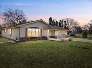 2500 S Brookside Pkwy, New Berlin, WI 53151