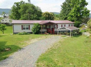 622 8th St NE, Pulaski, VA 24301