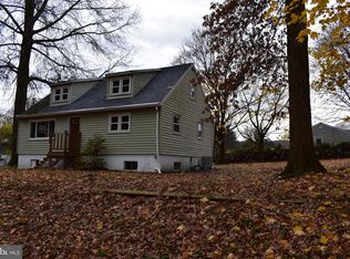 127 Cedar Ln, Reading, PA 19607