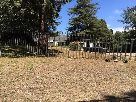 2nd image of 13650 Skyline Blvd