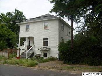 2nd image of 315 Montgomery St SE