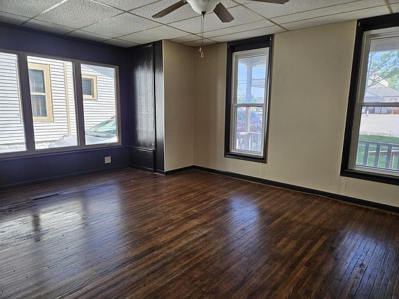 2nd image of 315 W Mission St