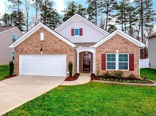 6618 Bluegill Rd, Charlotte, NC 28216