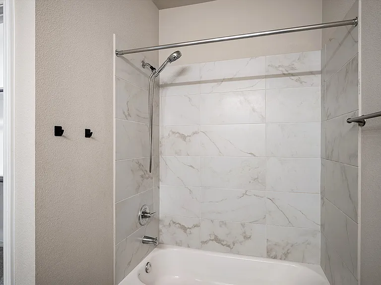 2721 Vine Ct — Photo 16