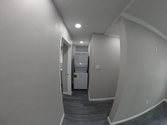 4th image of 406 E Hale St