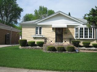 2110 Boeger Ave, Westchester, IL 60154