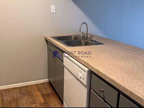 3rd image of 585 W 27th St S APT 102