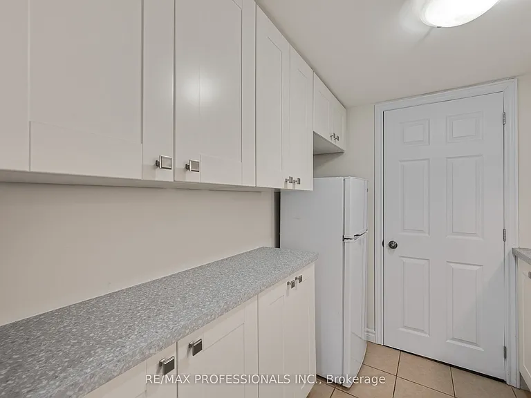 2900 Tradewind Dr #BASEMENT — Photo 9