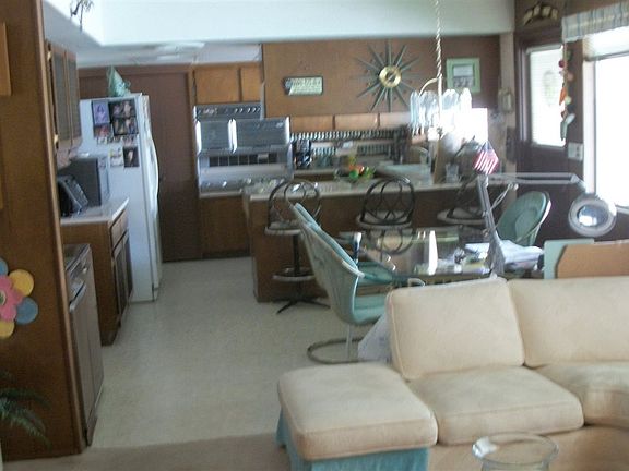 5th image of 1147 E Palo Verde St