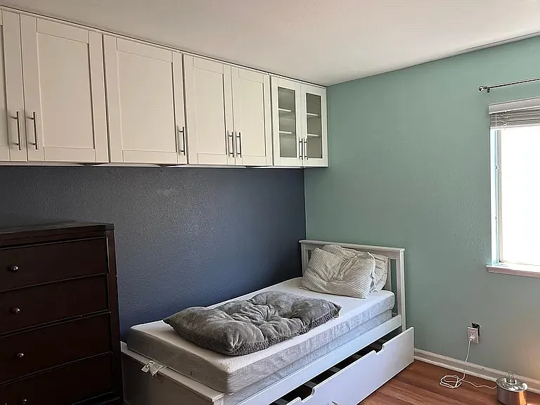 3 bed, 2.5 bath, 1828 sqft, $5,500 — Photo 2