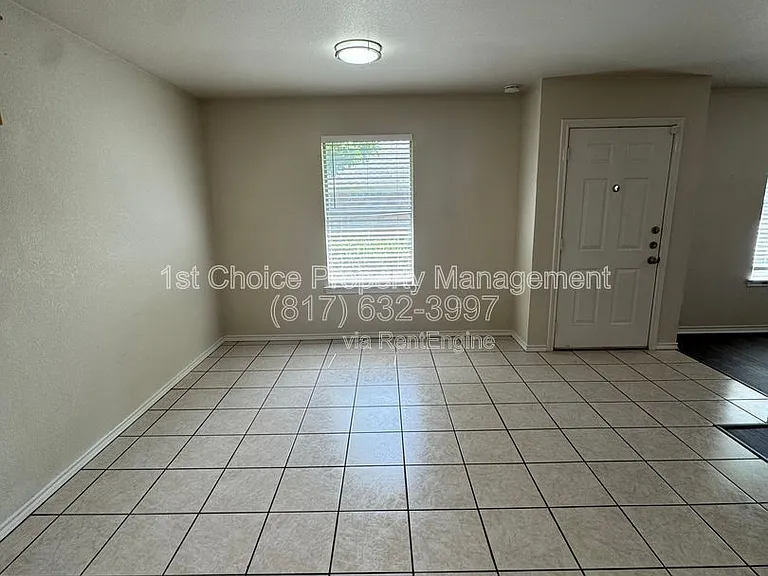957 Austin Ct — Photo 7