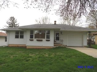 201 Frederick Ave, Fort Atkinson, WI 53538