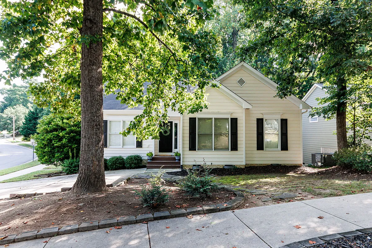 Building Photo - 211 Milky Way Dr
