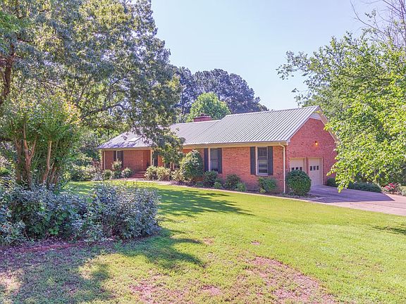 2nd image of 751 Lynn Brook Dr