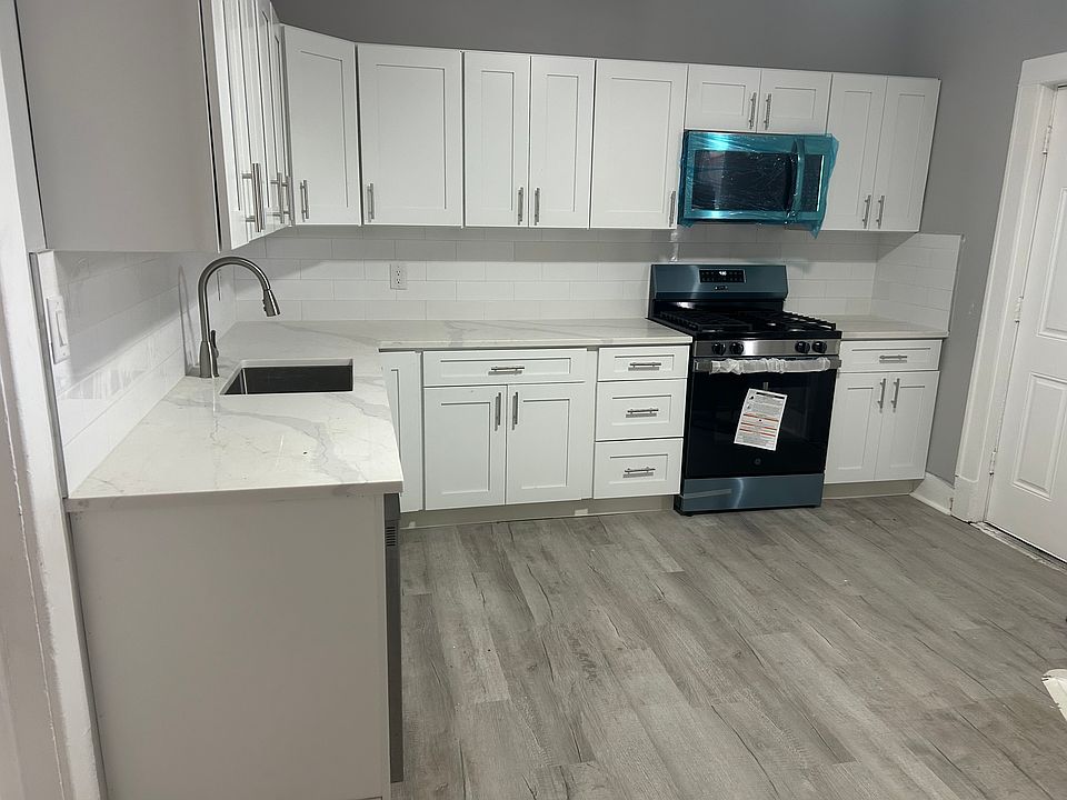 1st image of 812 Ann St #812