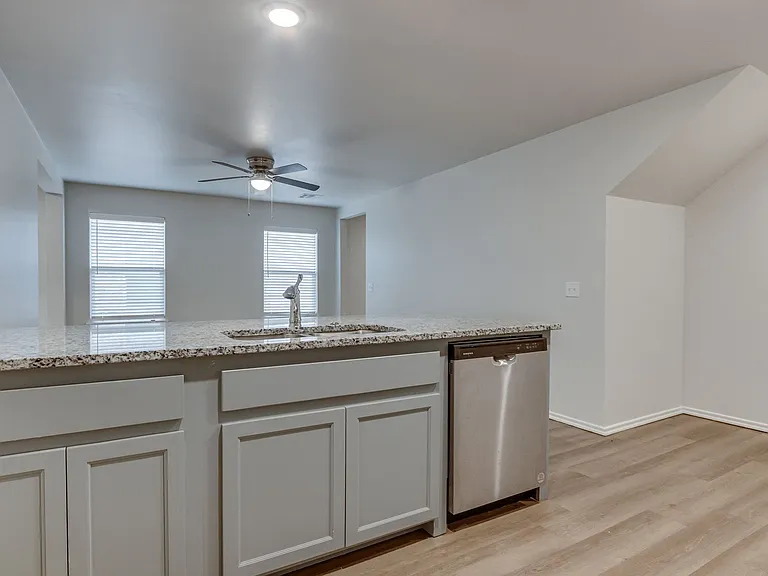 10810 NW 119th Pl — Photo 25