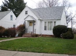 24431 Elsmere Dr, Euclid, OH