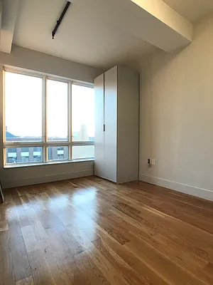 Rented by City Vista Inc | media 51