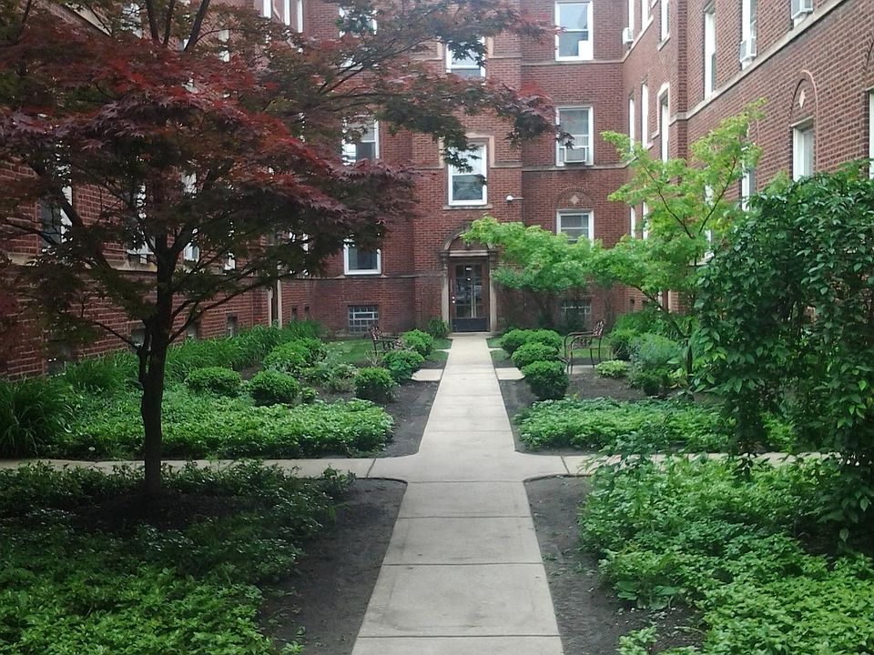 1st image of 2152 W Berteau Ave #2136-3S