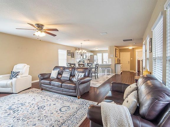 4th image of 6928 Bountiful Grove Dr