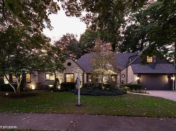 2nd image of 516 N Edgewood Ave