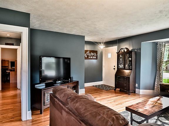 5th image of 5425 East Dr