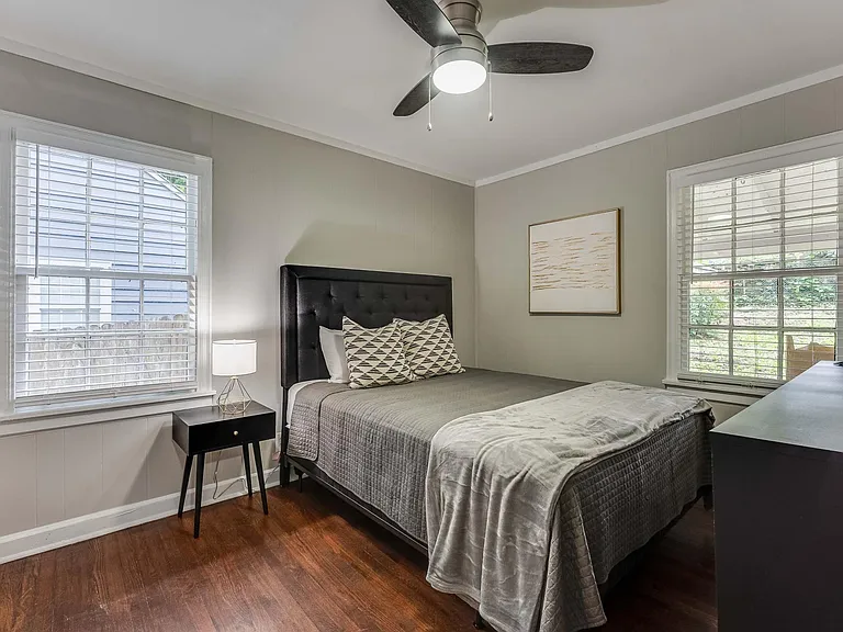 1043 Faith Ave SE — Photo 9