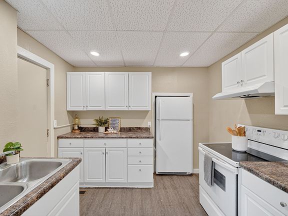 4th image of 1540 33rd St