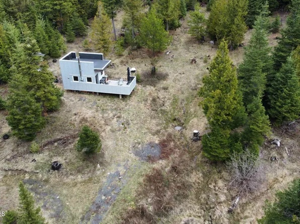 192 Falcon Ln, Saint Maries, ID 83861